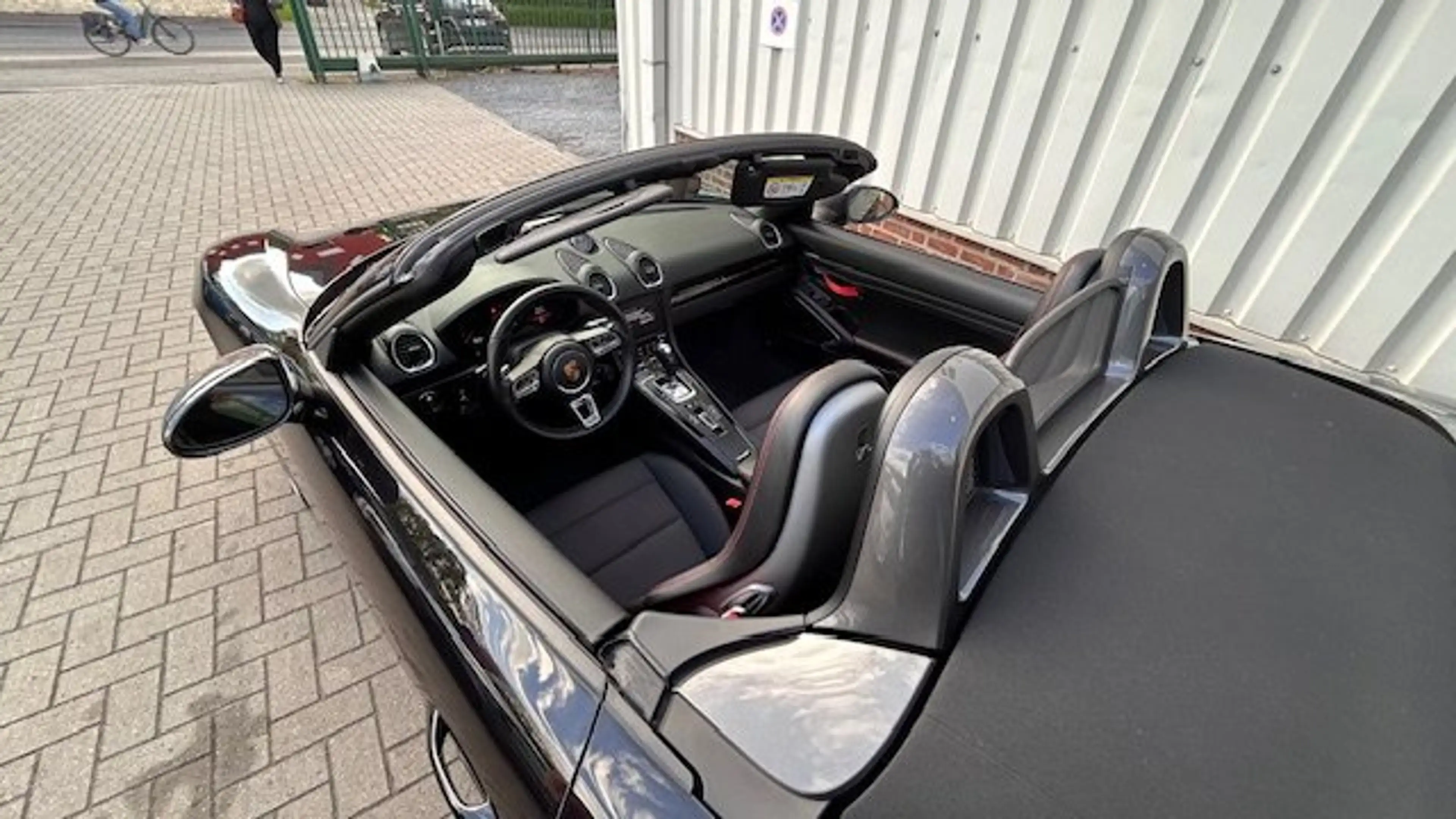 Porsche 718 Boxster T 2.0 Turbo PDK — photo 10