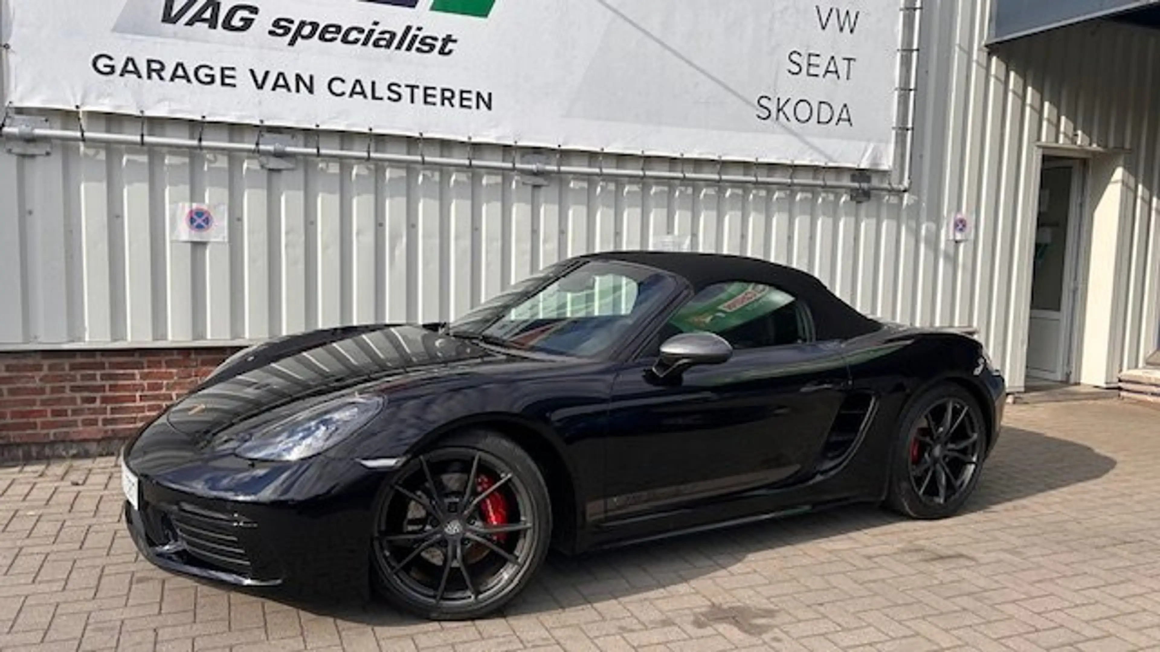 Porsche 718 Boxster T 2.0 Turbo PDK — photo 2