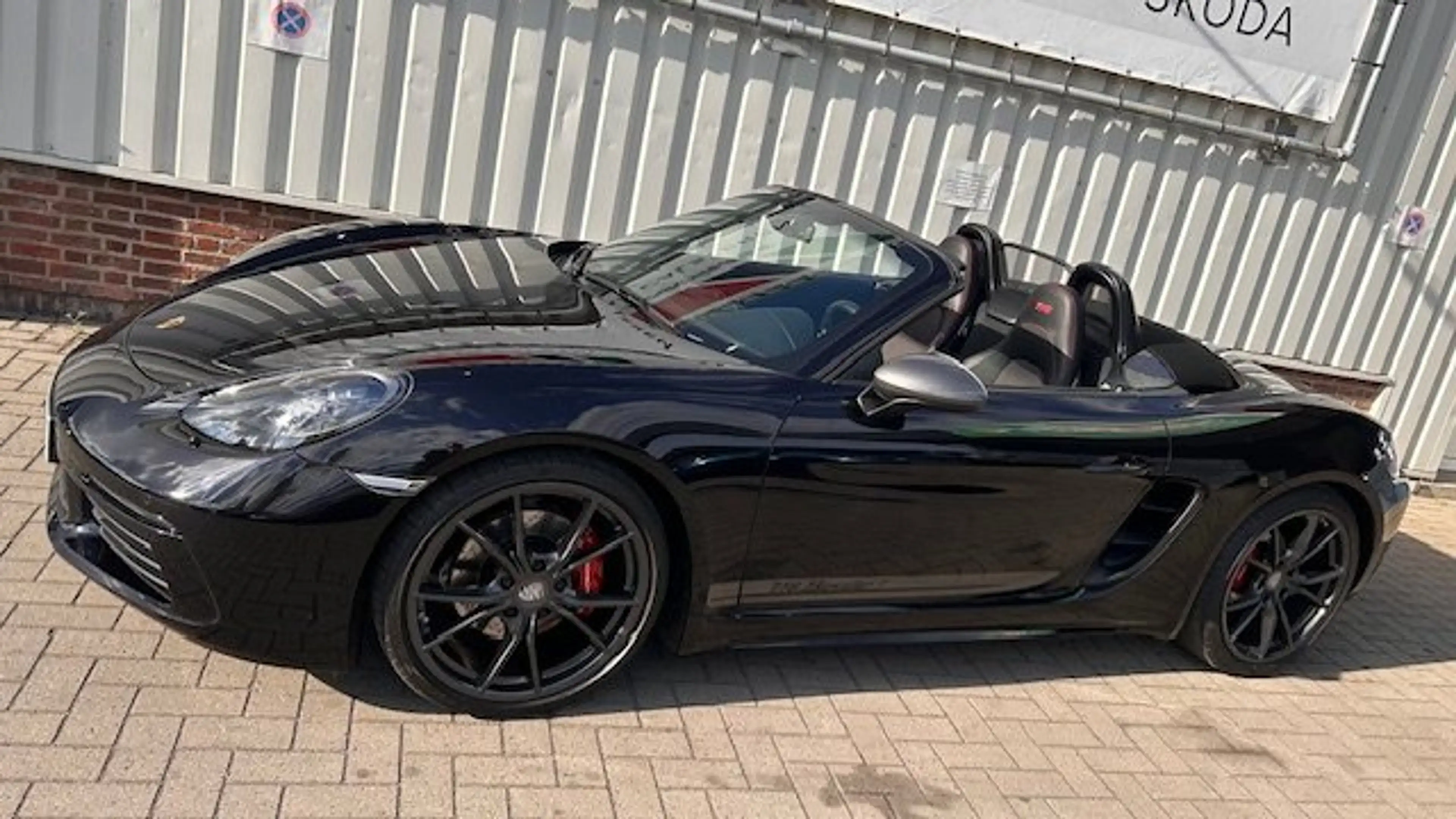 Porsche 718 Boxster T 2.0 Turbo PDK — photo 9