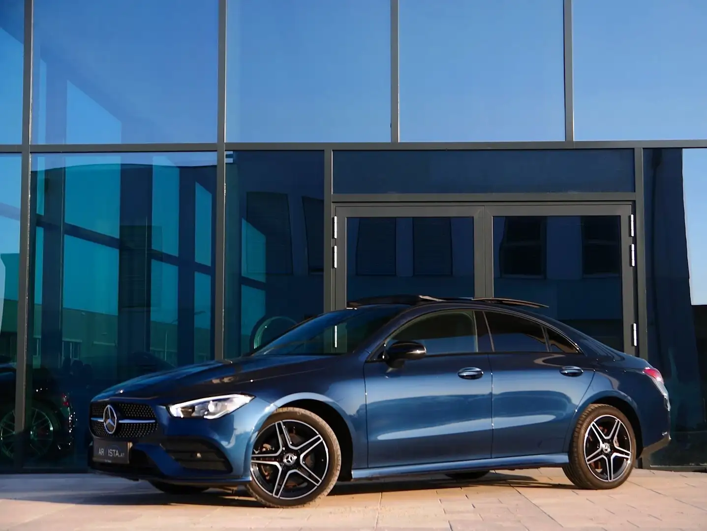 Mercedes-Benz CLA 250 e PHEV Aut. *Panorama - Night Paket* Bleu - 1