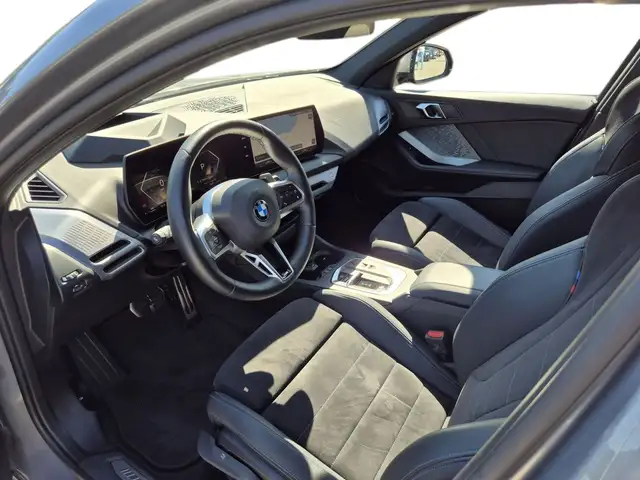 BMW 1 Series view 6