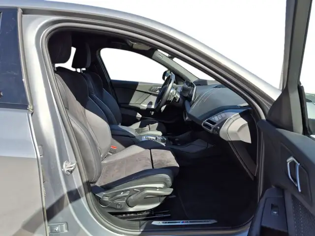BMW 1 Series view 9