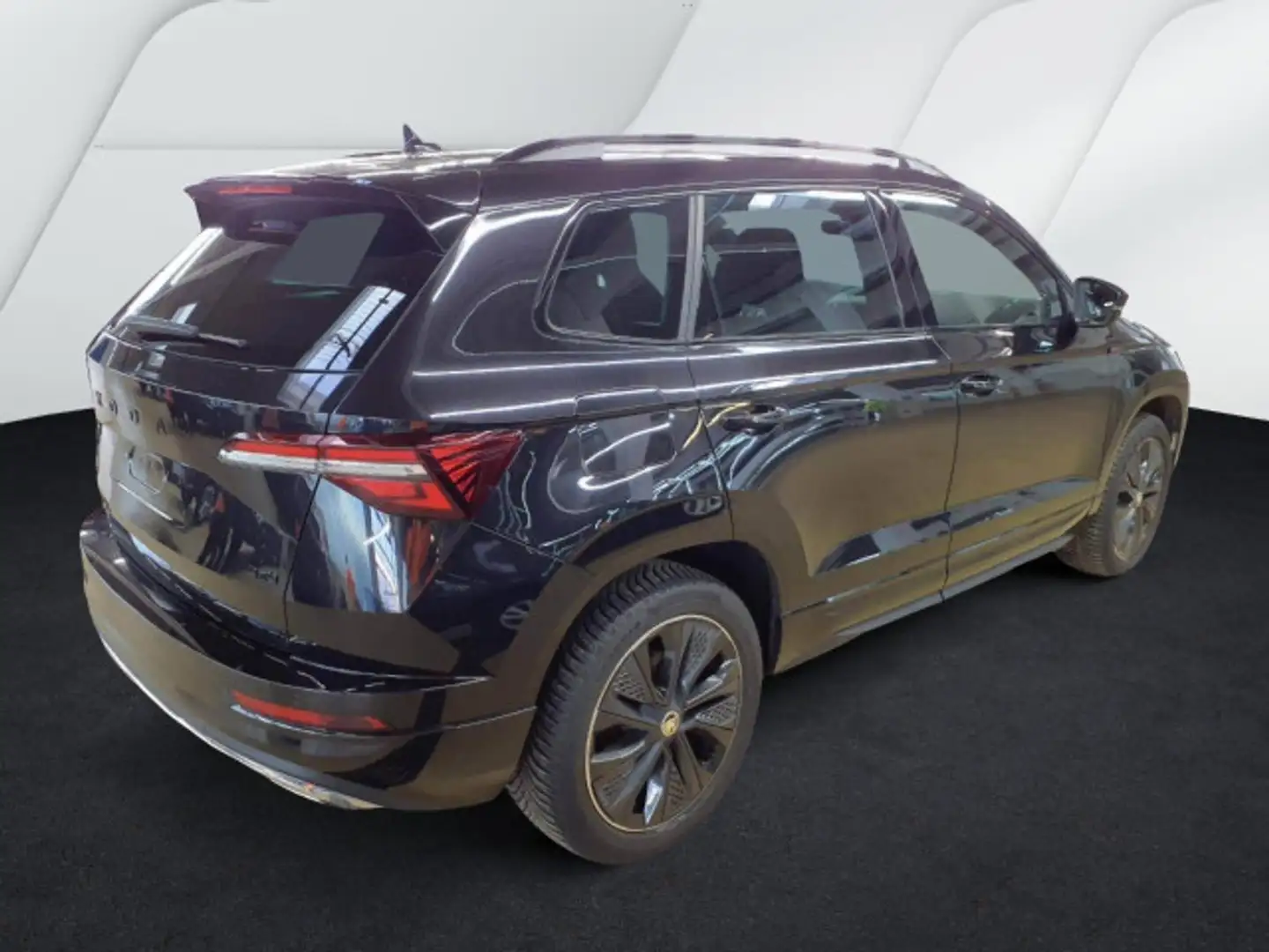 Skoda Karoq Sportline 2.0 TSI DSG 4x4 Pano AHK Navi MA Schwarz - 2