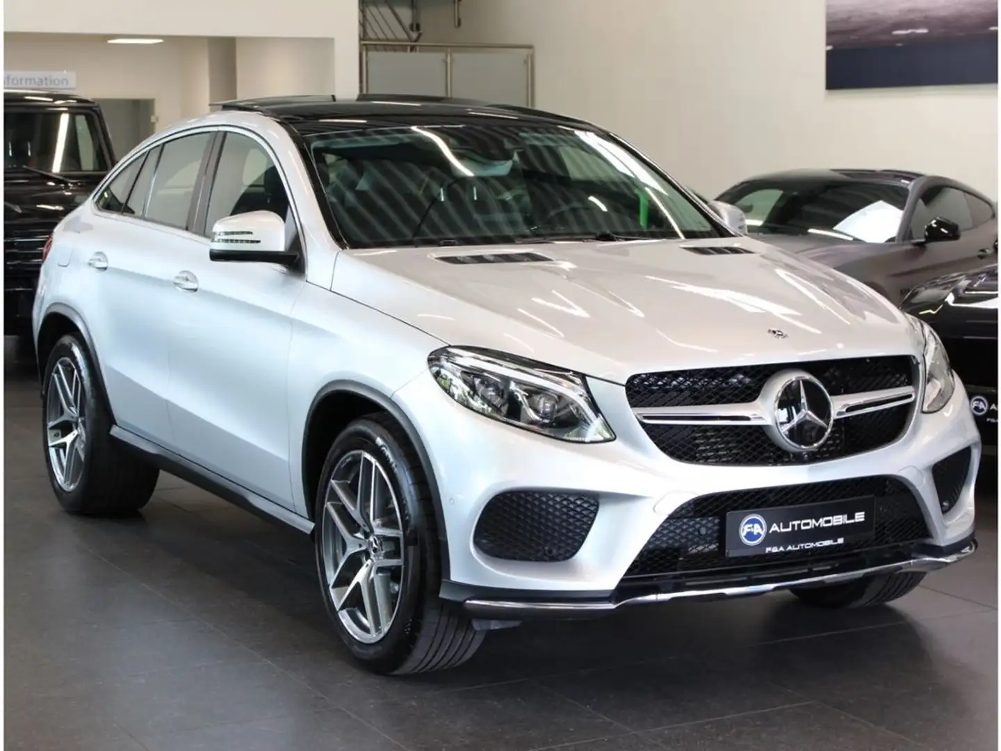 Mercedes-Benz GLE 350 d Coupe 4Matic AMG-Line*AHK*Distronic Silber - 2