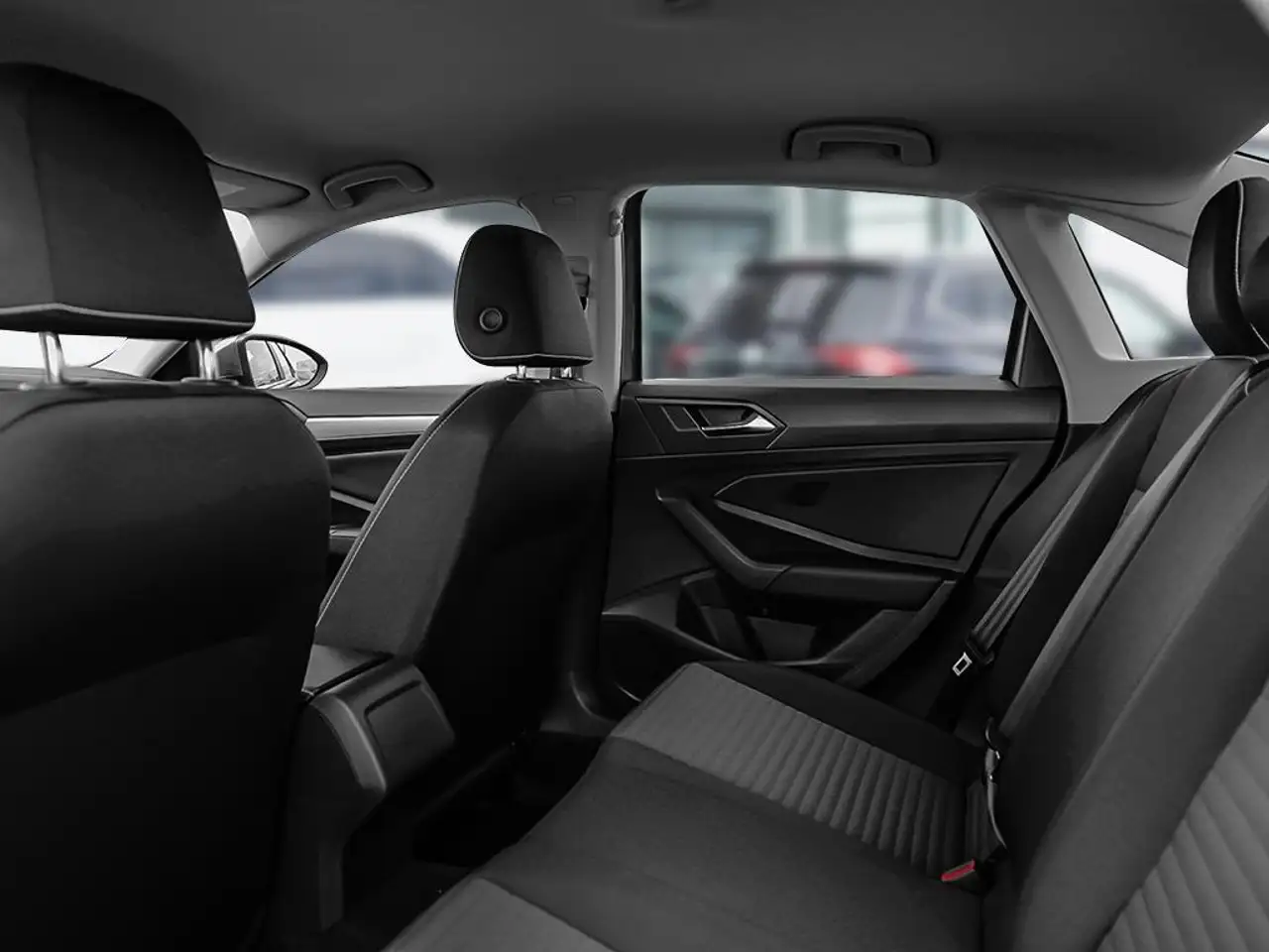 Volkswagen Jetta снимка Volkswagen Jetta