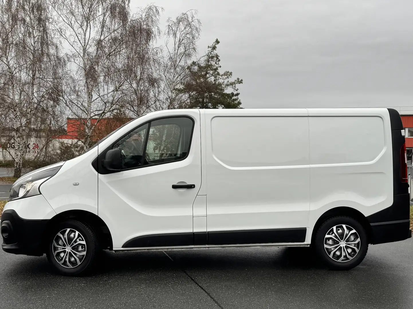Renault Trafic Kasten L1H1 2,7t Komfort*NAVI*KLIMA*KAM* Weiß - 2