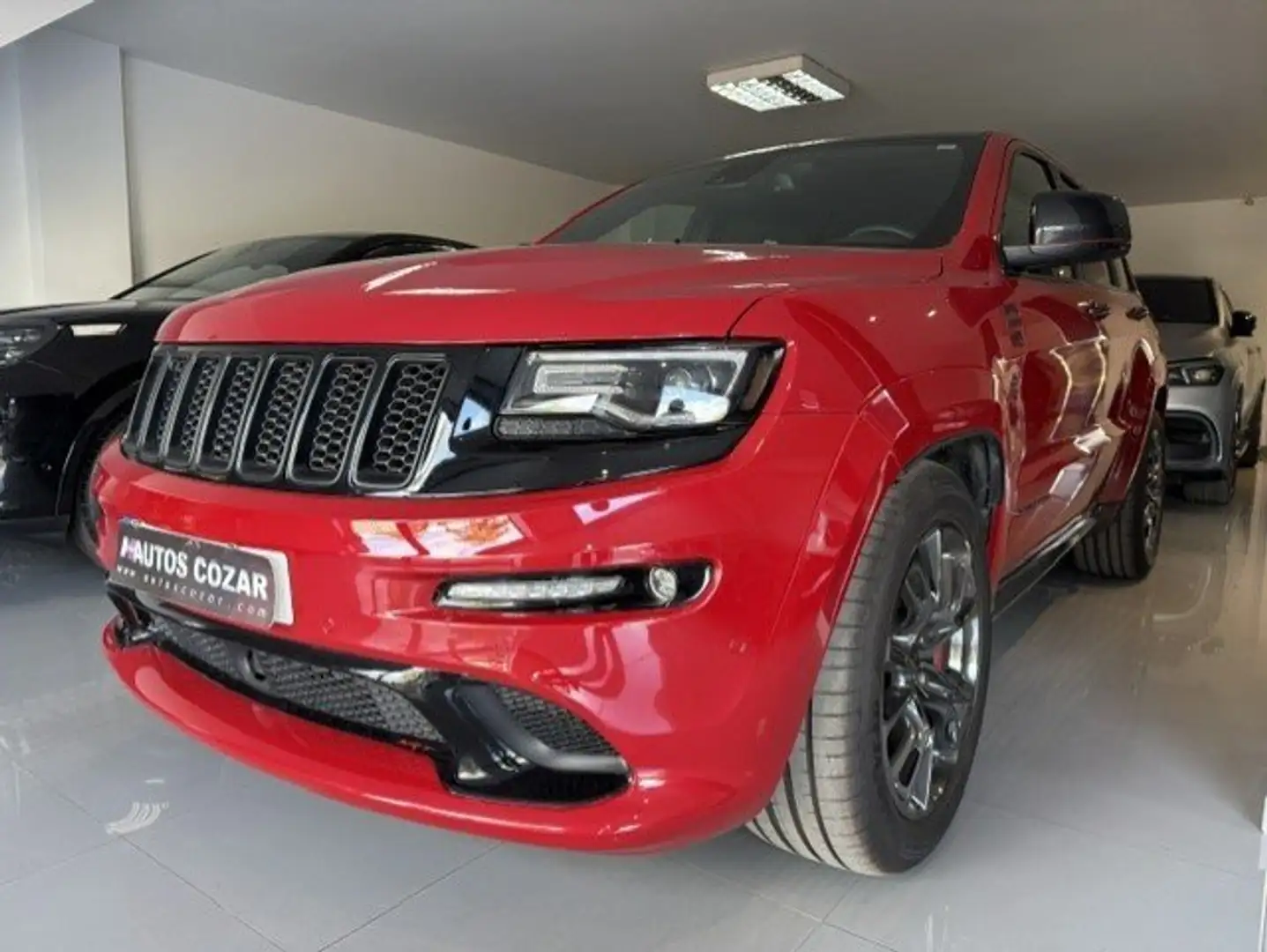 Jeep Grand Cherokee 6.4 V8 Hemi SRT Rojo - 1