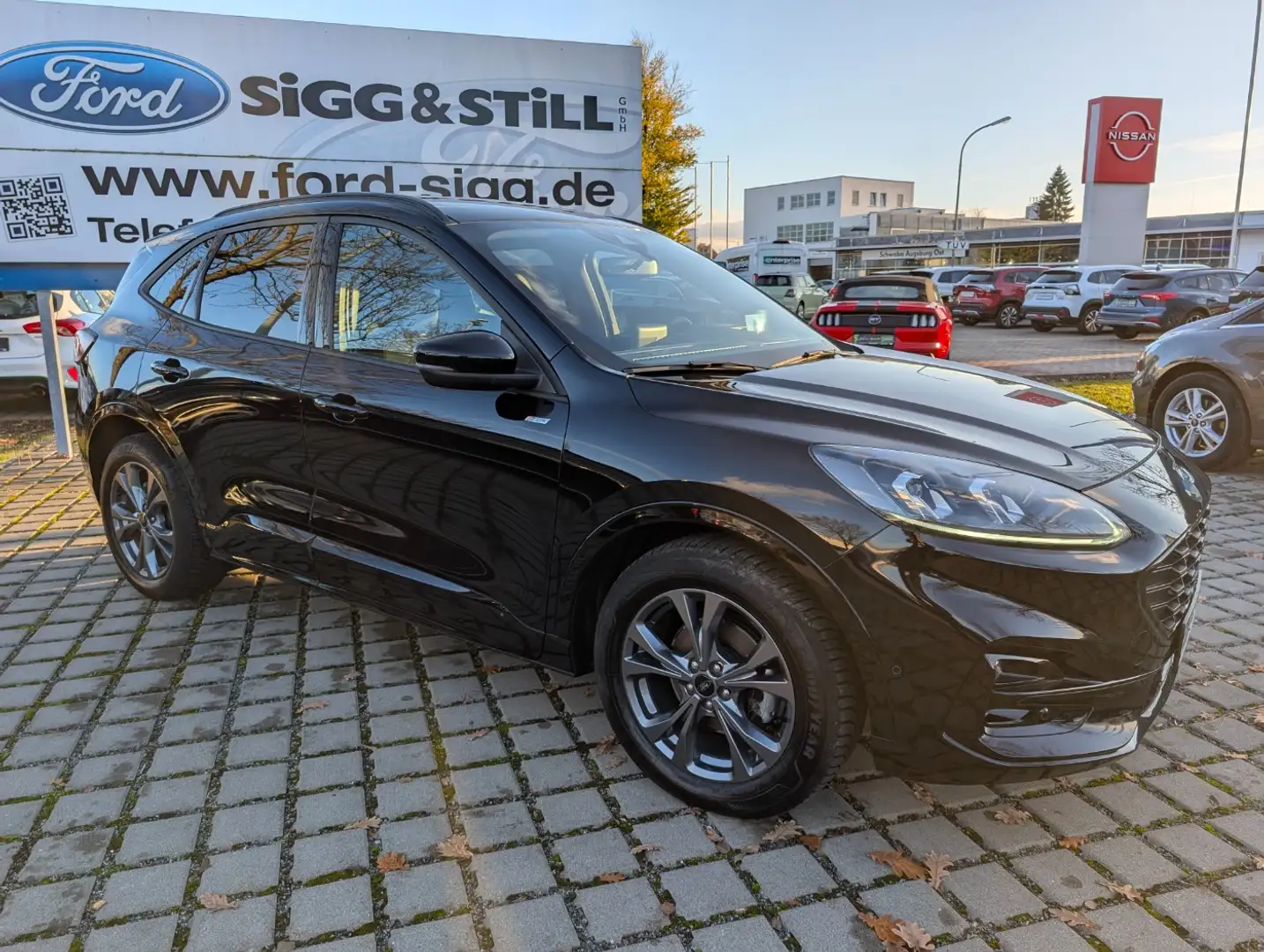 Ford Kuga 1.5 ST-Line X AHK*B&O*LED*HUD*NAVI*2xCAM*4xSHZ Negro - 2