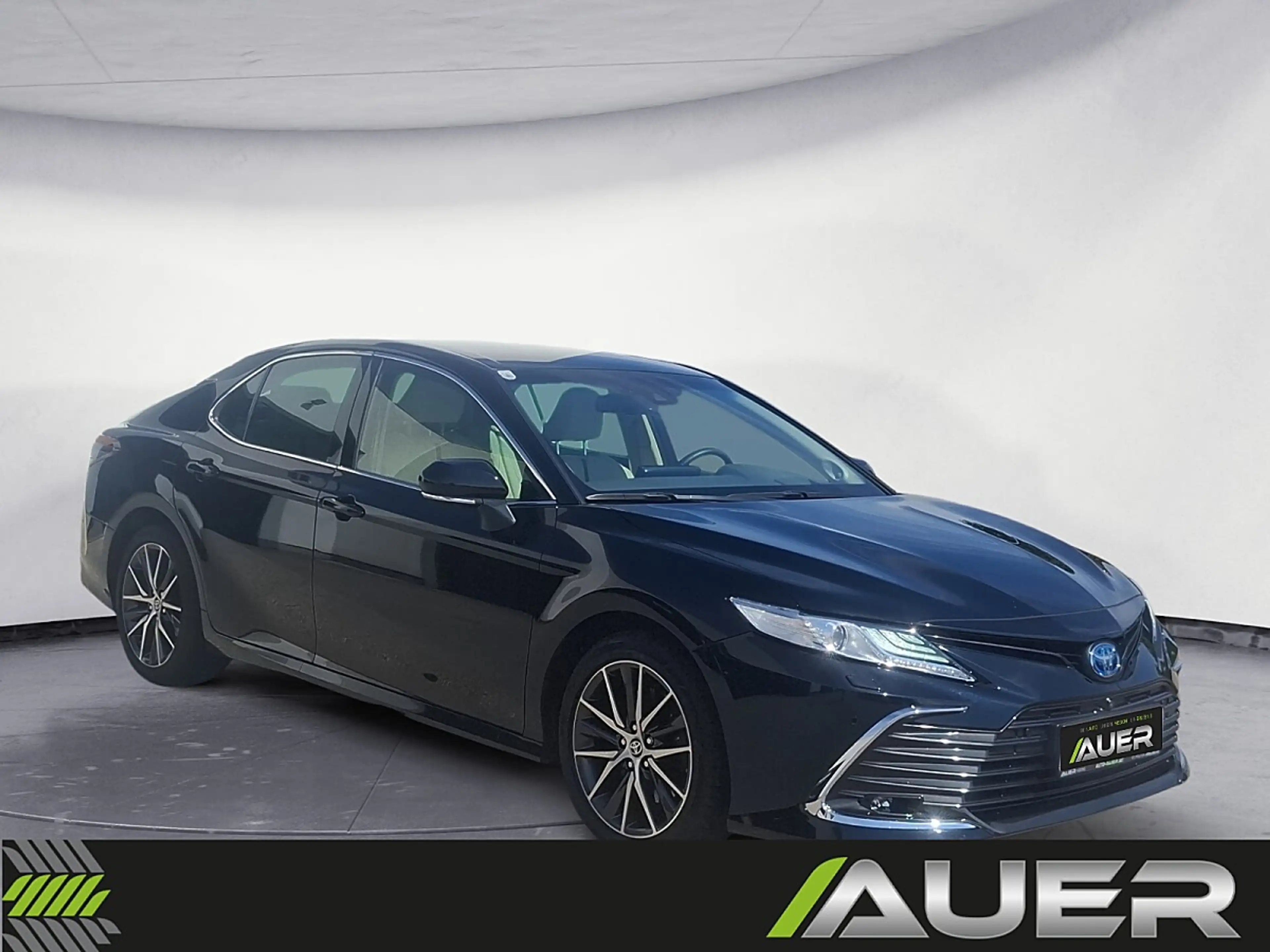 Toyota Camry 2,5 Hybrid 218PS VIP | Vermittlungsverkauf — photo 9