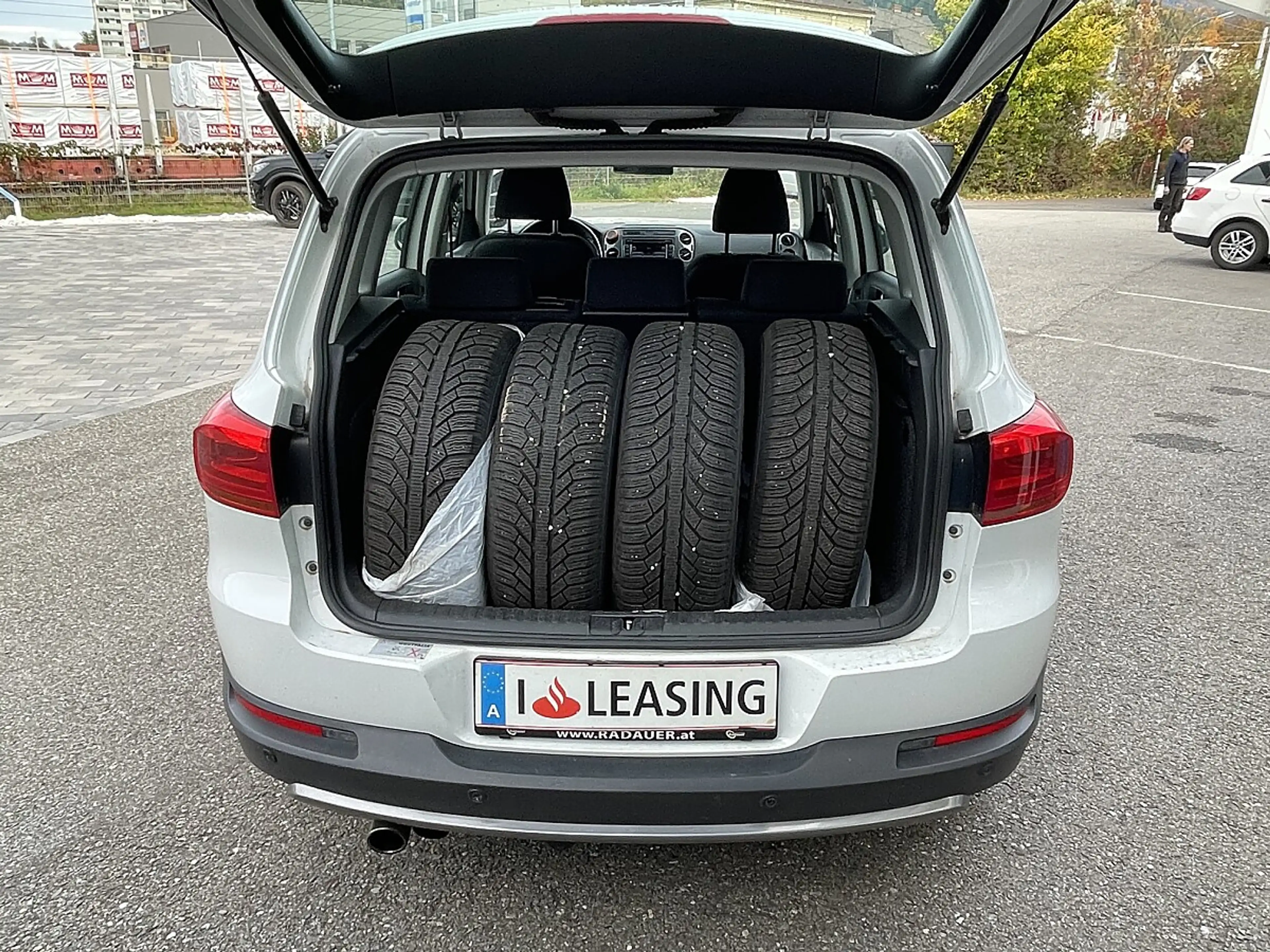 Volkswagen Tiguan 1,4 TSI Cool BMT*Sitzh.*PDC*NEUES PICKERL 10/27* — photo 4