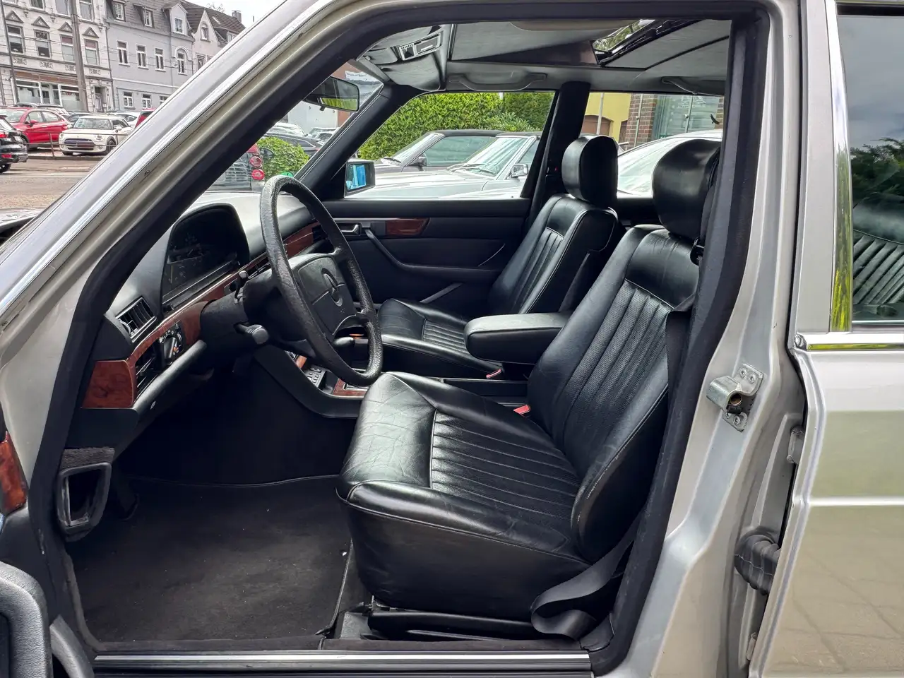 Mercedes-Benz 500 SEL ehem. Diplomatenfahrzg., foto 11