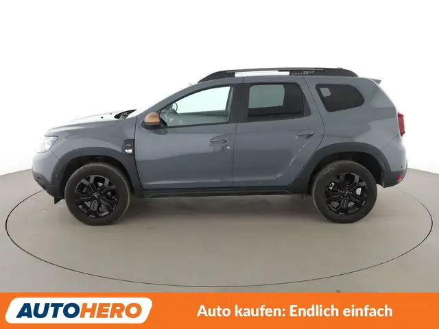 Dacia Duster view 3