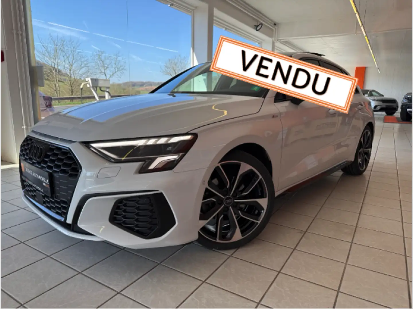 Audi A3 Sportback S-Line Blanc - 2