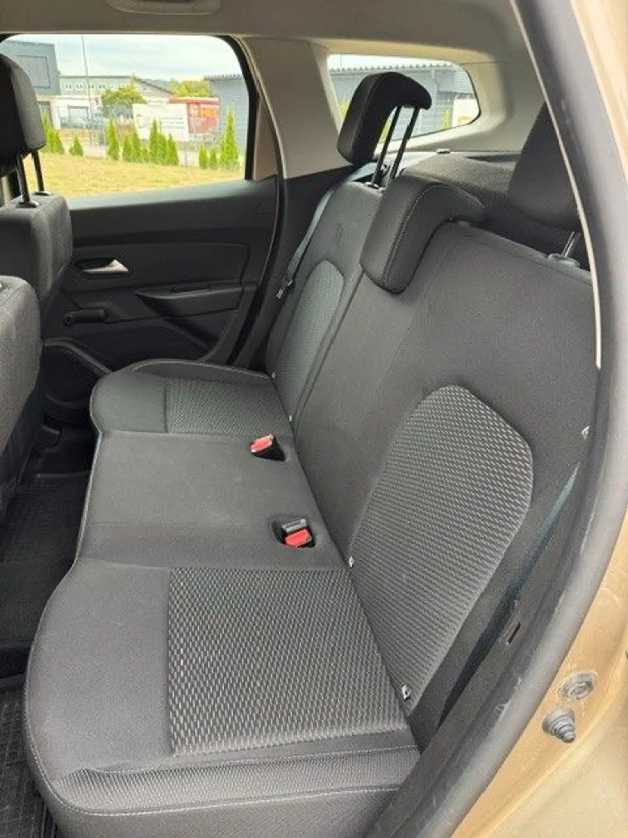 Dacia Duster II 1.4 "Comfort" HS SHZ Klima Garantie — photo 11