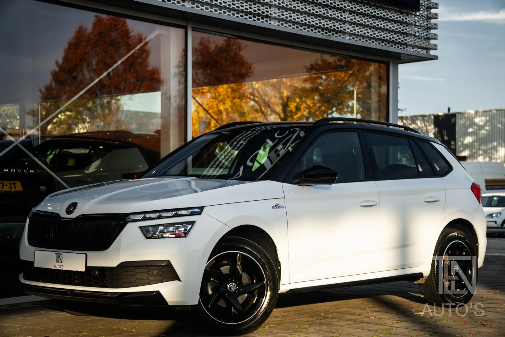 Skoda Kamiq 1.0 TSI Sport Monte Carlo Automaat | Camera | CarP Wit - 2