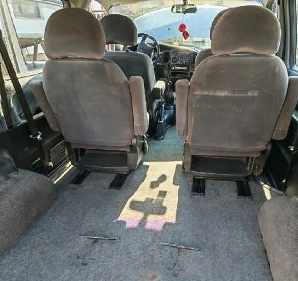 Hyundai H-1 Starex 2.5 TD 4WD SHORT 7 DELICA, foto 7