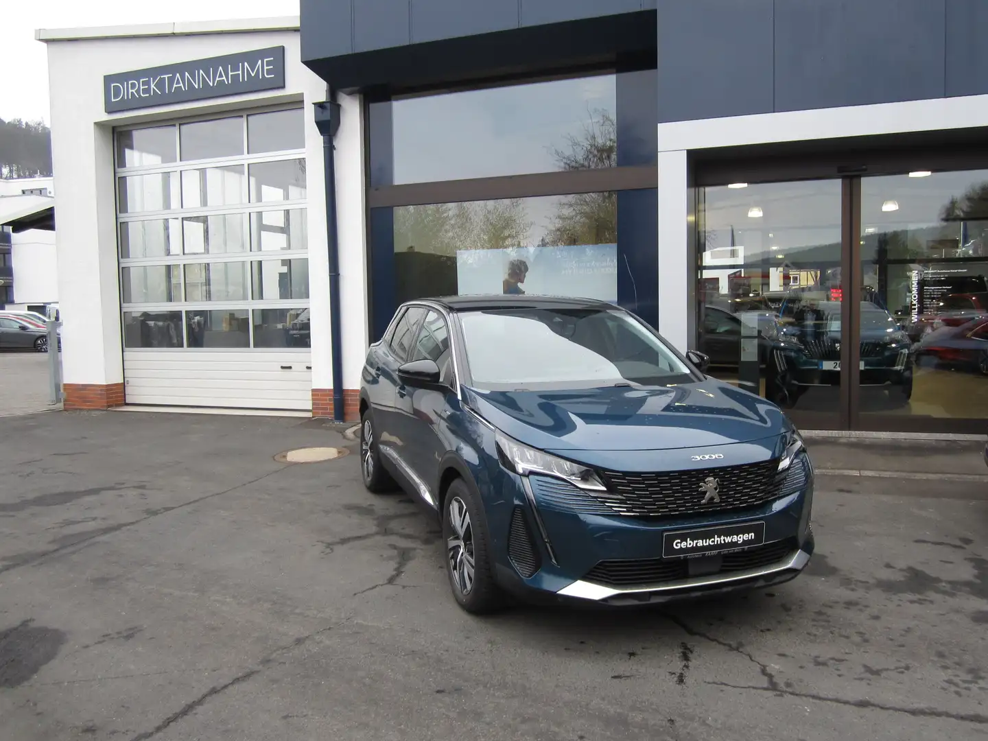 Peugeot 3008 Allure Pack Hybrid 225 e-EAT8 Blau - 1