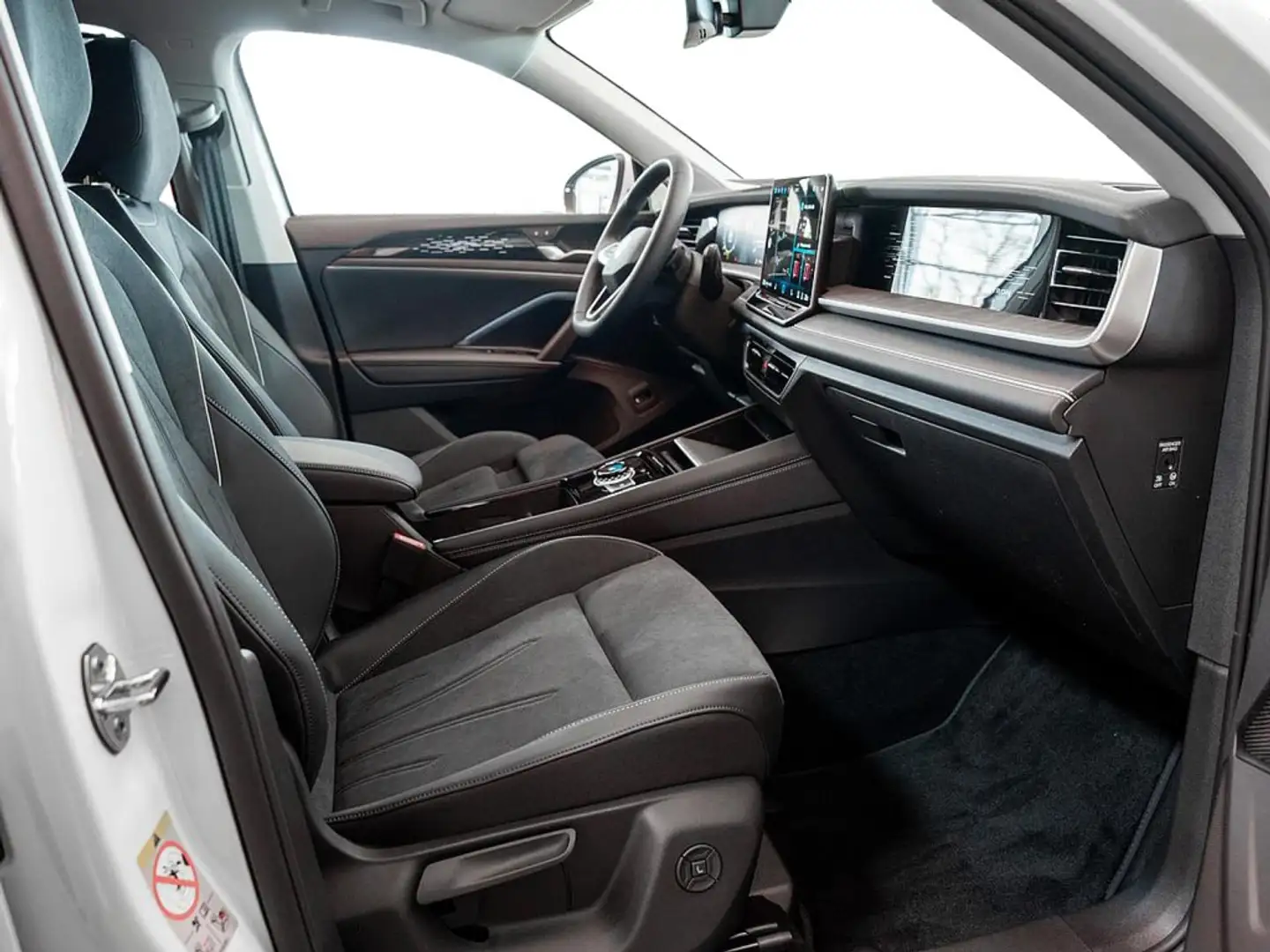 Volkswagen Tayron 1.5 eTSI Elegance LED 360° 7-SITZER Weiß - 2