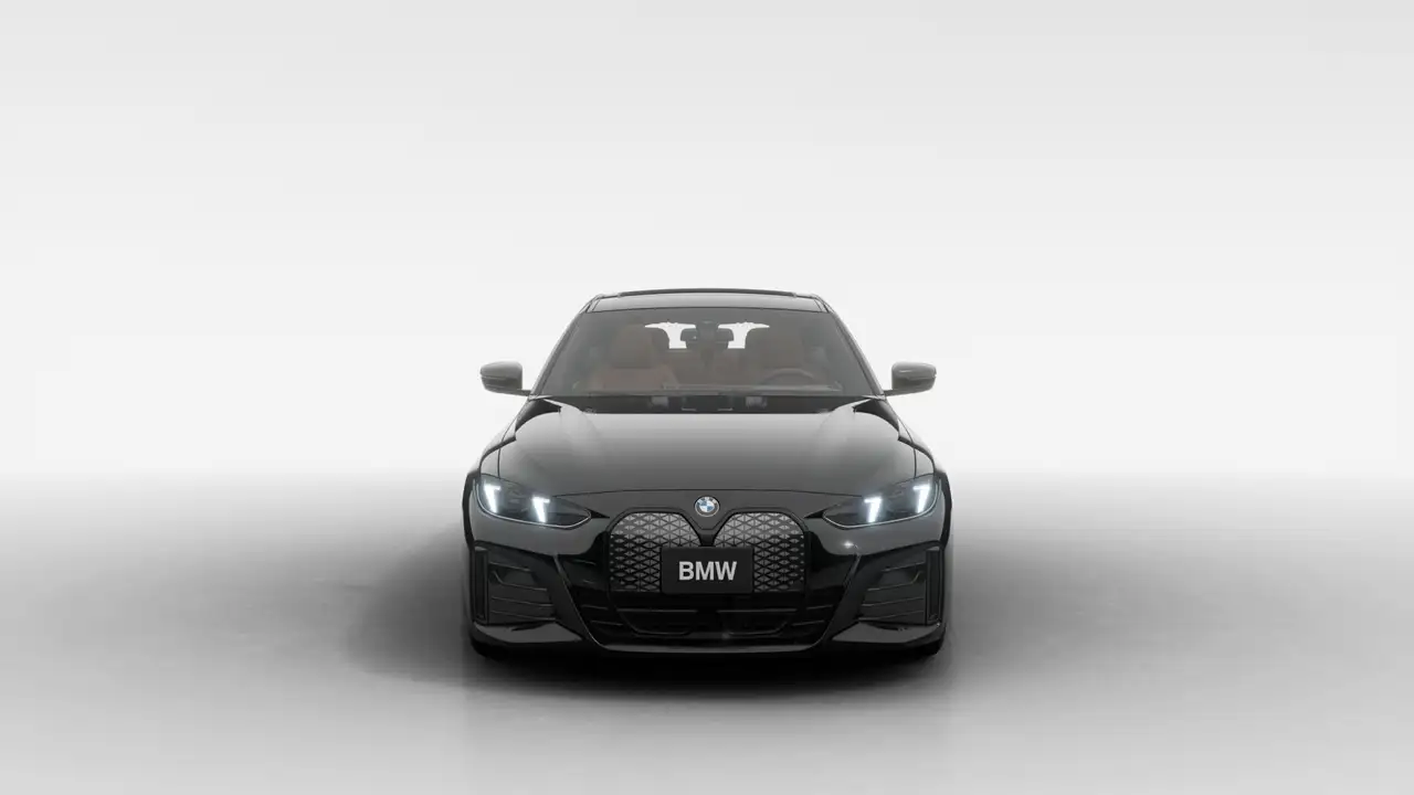 BMW i4 photo BMW i4
