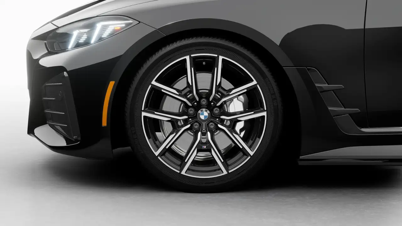 BMW i4 photo BMW i4
