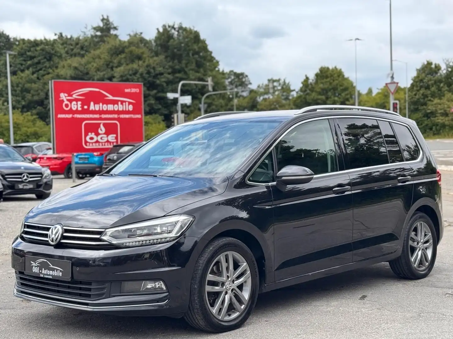 Volkswagen Touran 2.0 TDI Highline 7-Sitze/DSG/ACC/LED/AHK Noir - 2