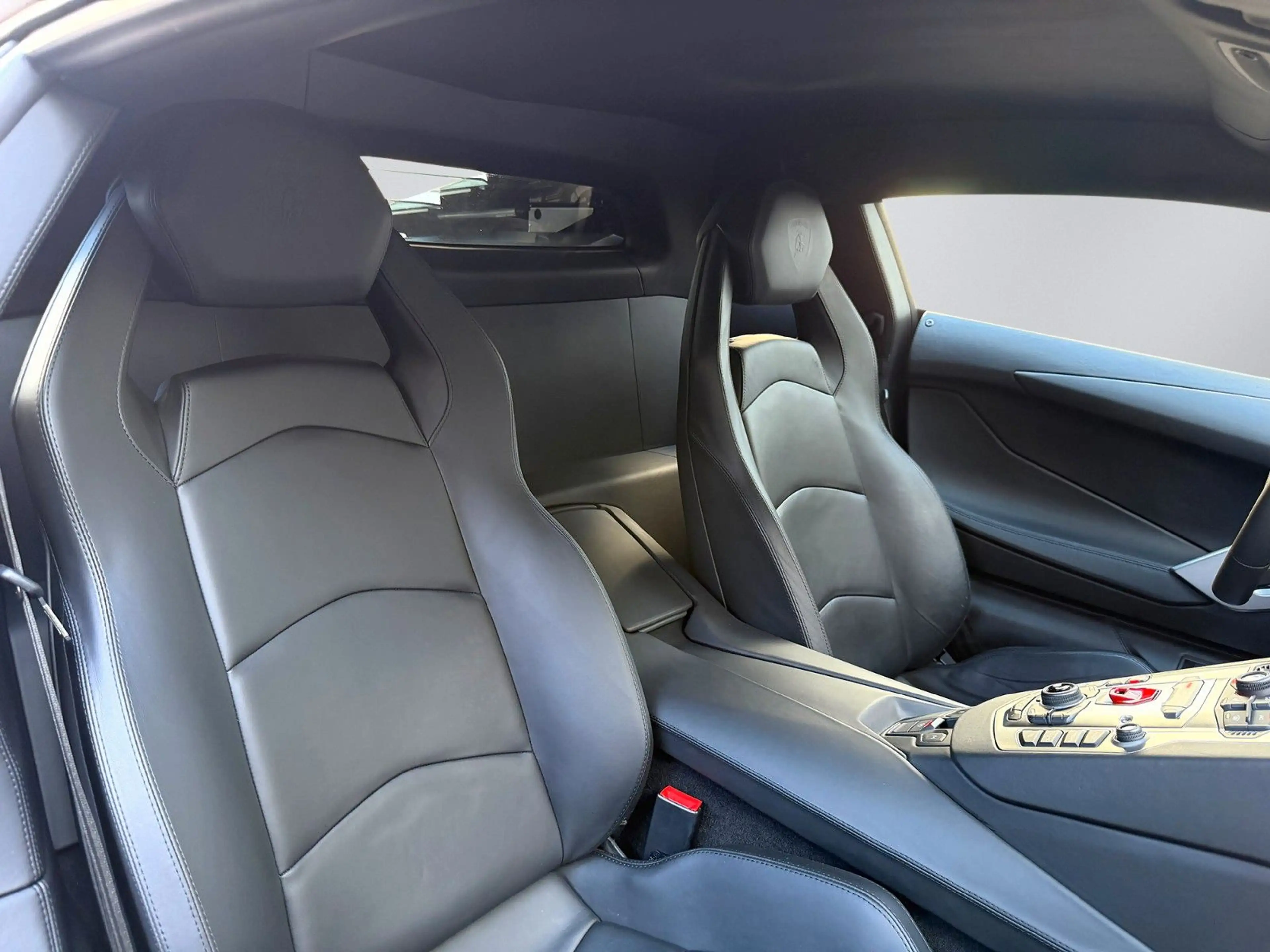 Lamborghini Aventador LP 700-4 | Lift Carbon Kamera Capristo — photo 8