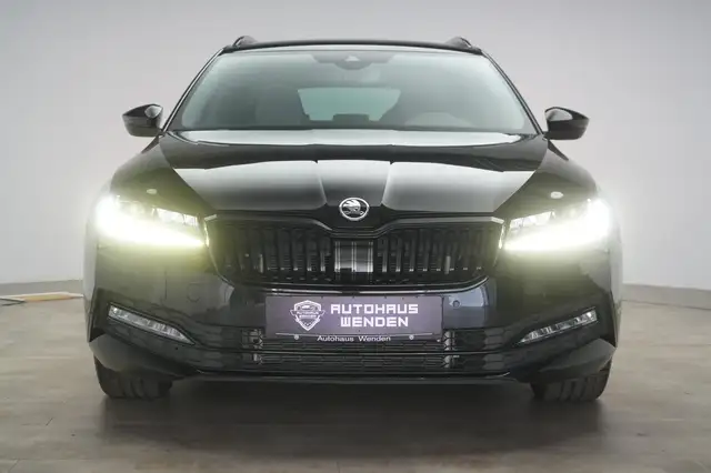 Skoda Superb view 3
