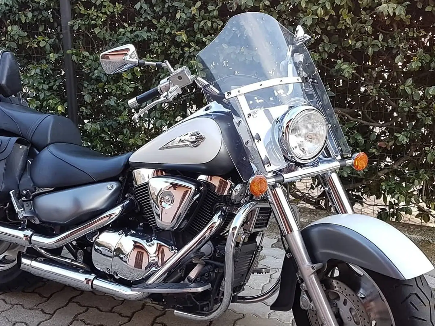 Suzuki VL 1500 Білий - 1
