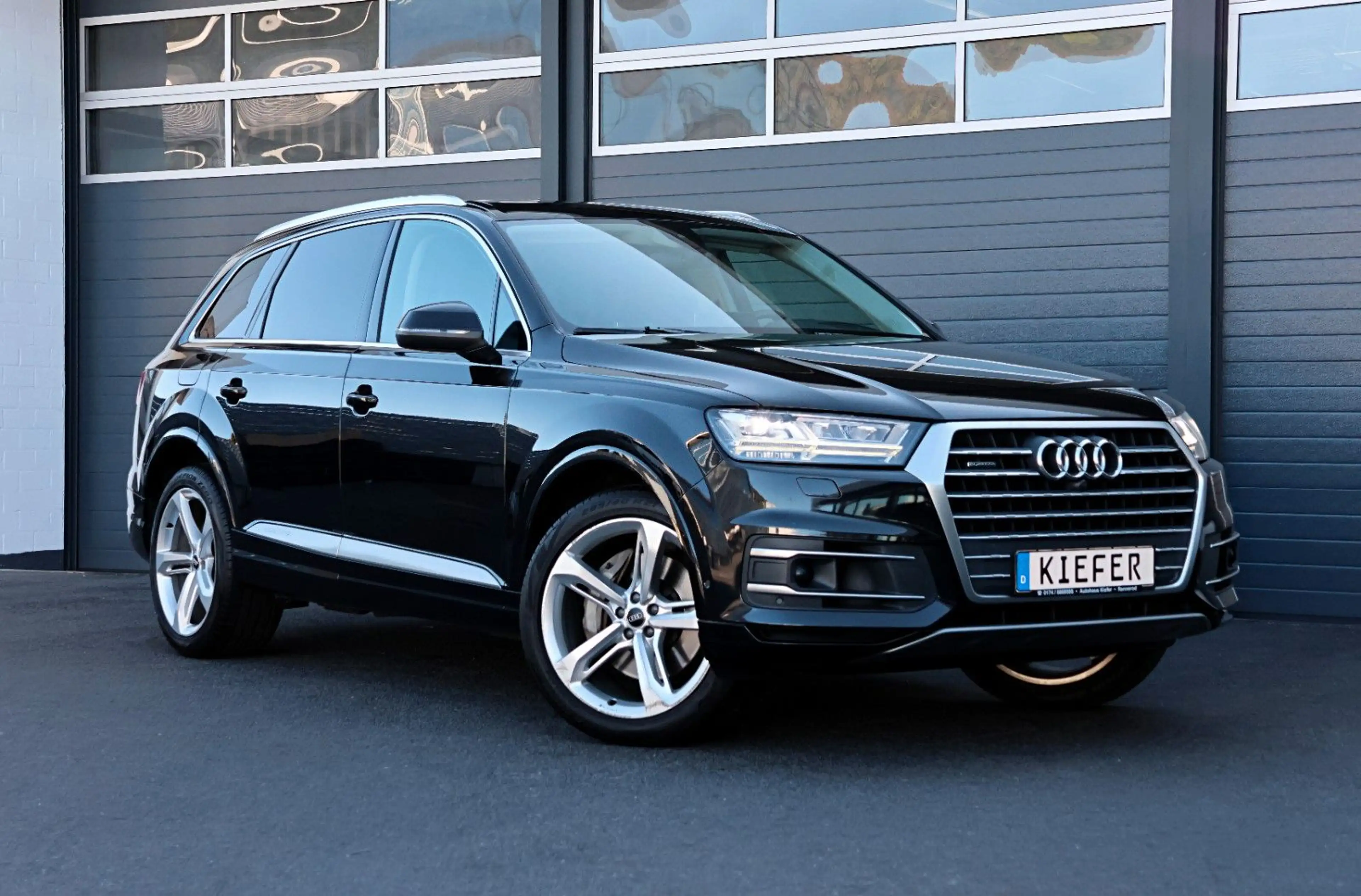Audi Q7 3.0 Neuer Motor!/ACC/HUD/360°/BOSE/4xSHZ/R21