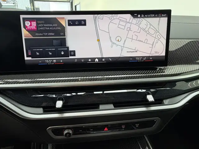 BMW X7 view 11