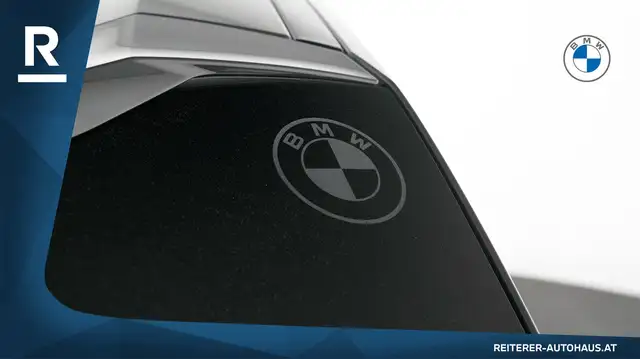 BMW XM 50e *Soft-Close *Adapt. M-Fahrwerk Pro *AHK Ansicht 34