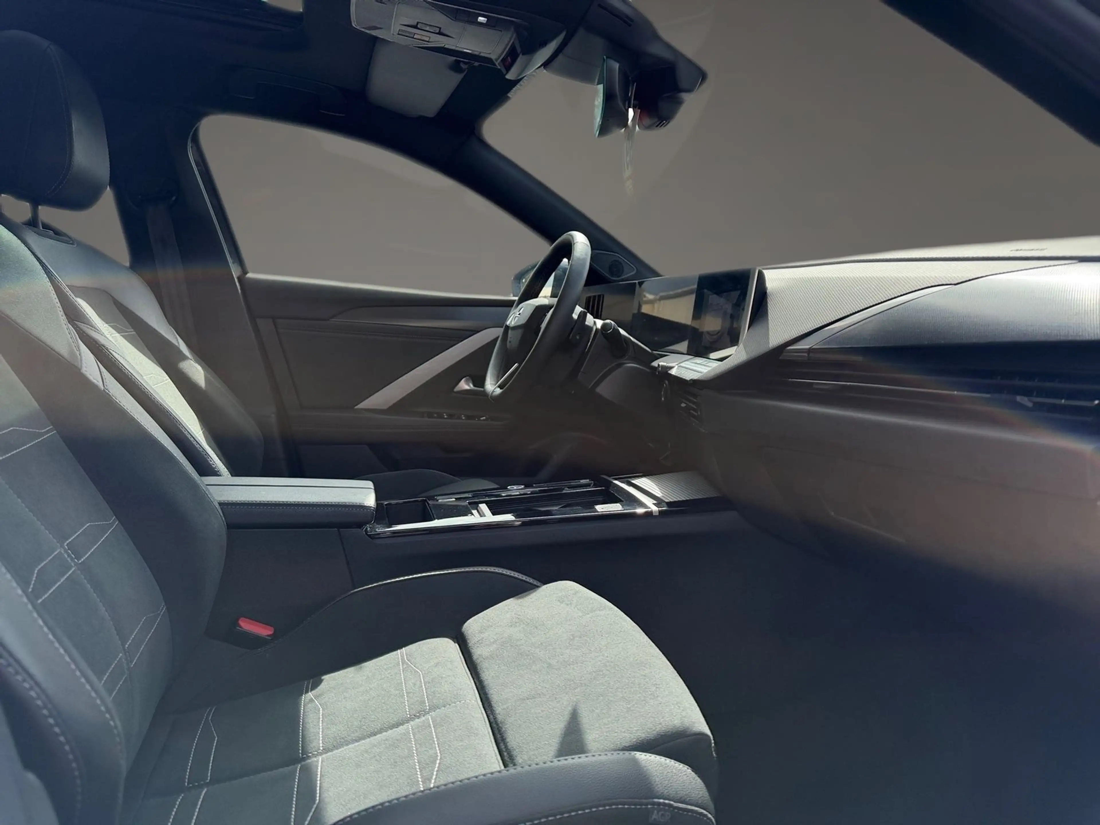 Opel Astra GS Panorama Schiebedach 360°Kamera Navi — photo 8