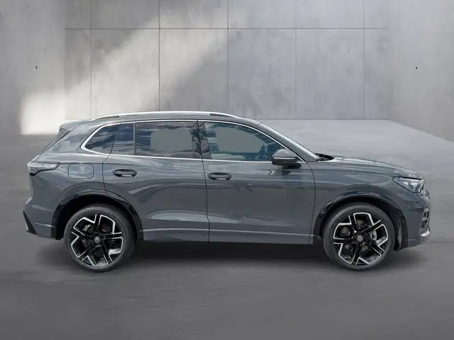 Volkswagen Tiguan view 6