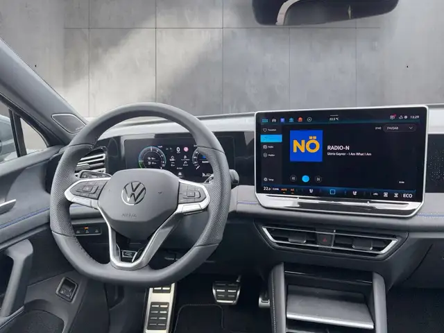 Volkswagen Tiguan view 11
