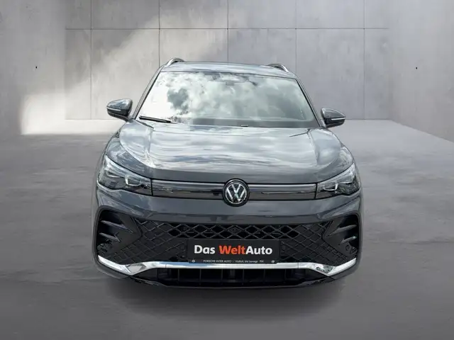 Volkswagen Tiguan view 8