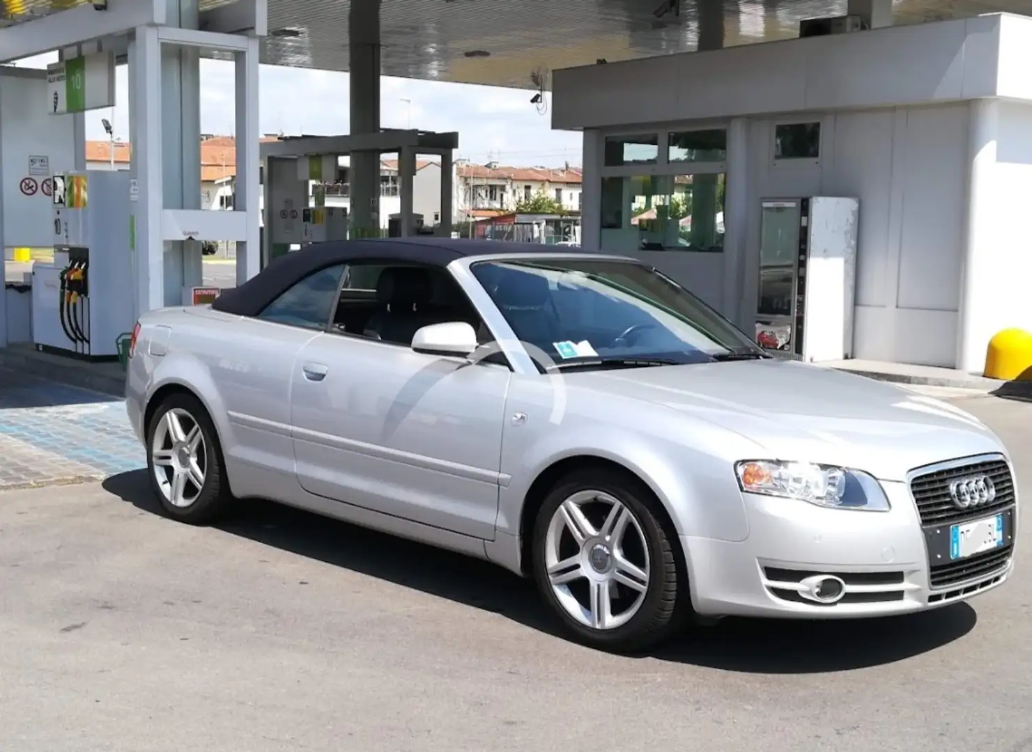Audi A4 Cabriolet 2.0 tdi fap - 1