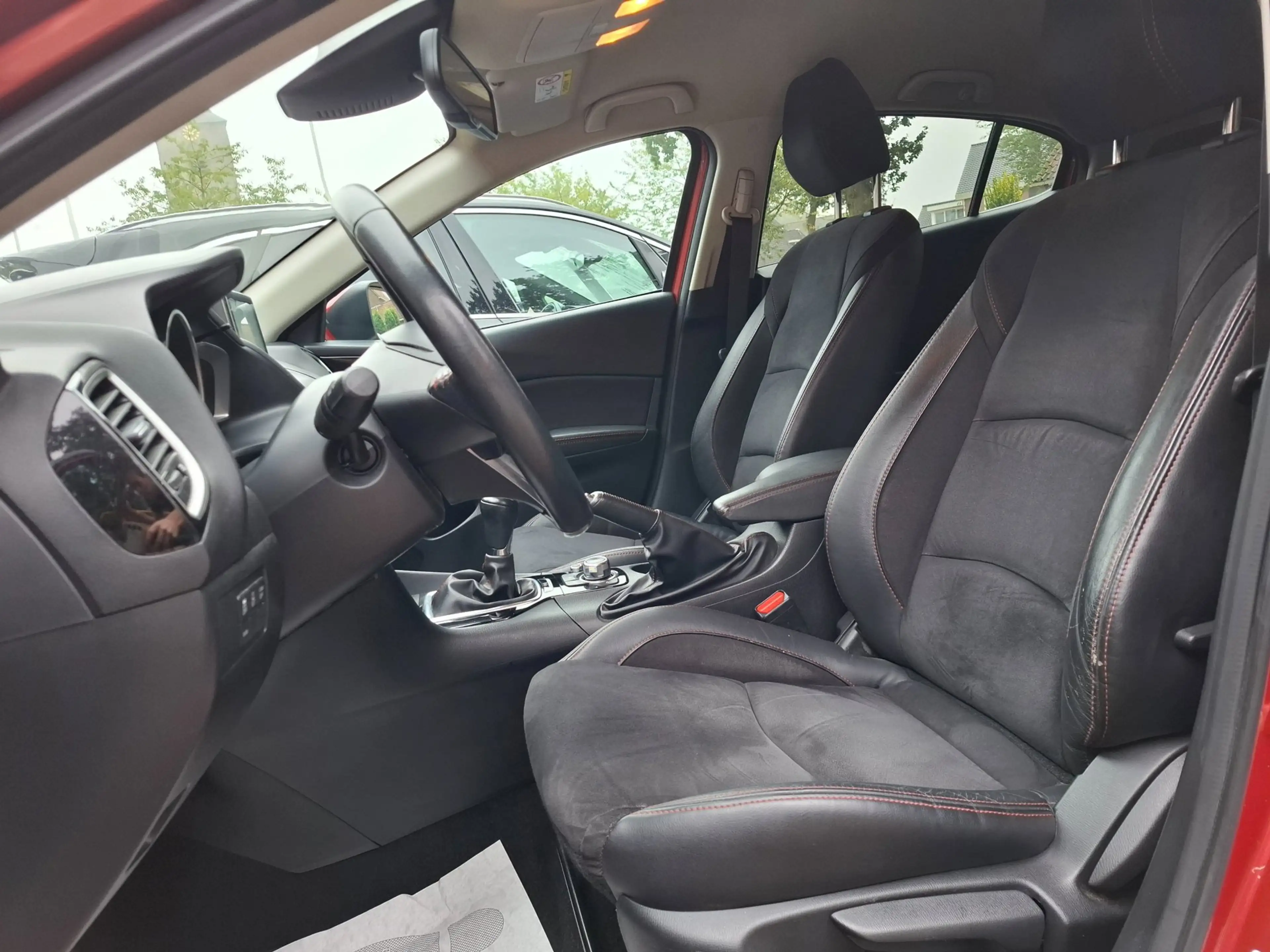 Mazda 3 2.0 GT-M Line. Camera, leder, stoelverwarming, cru — photo 4