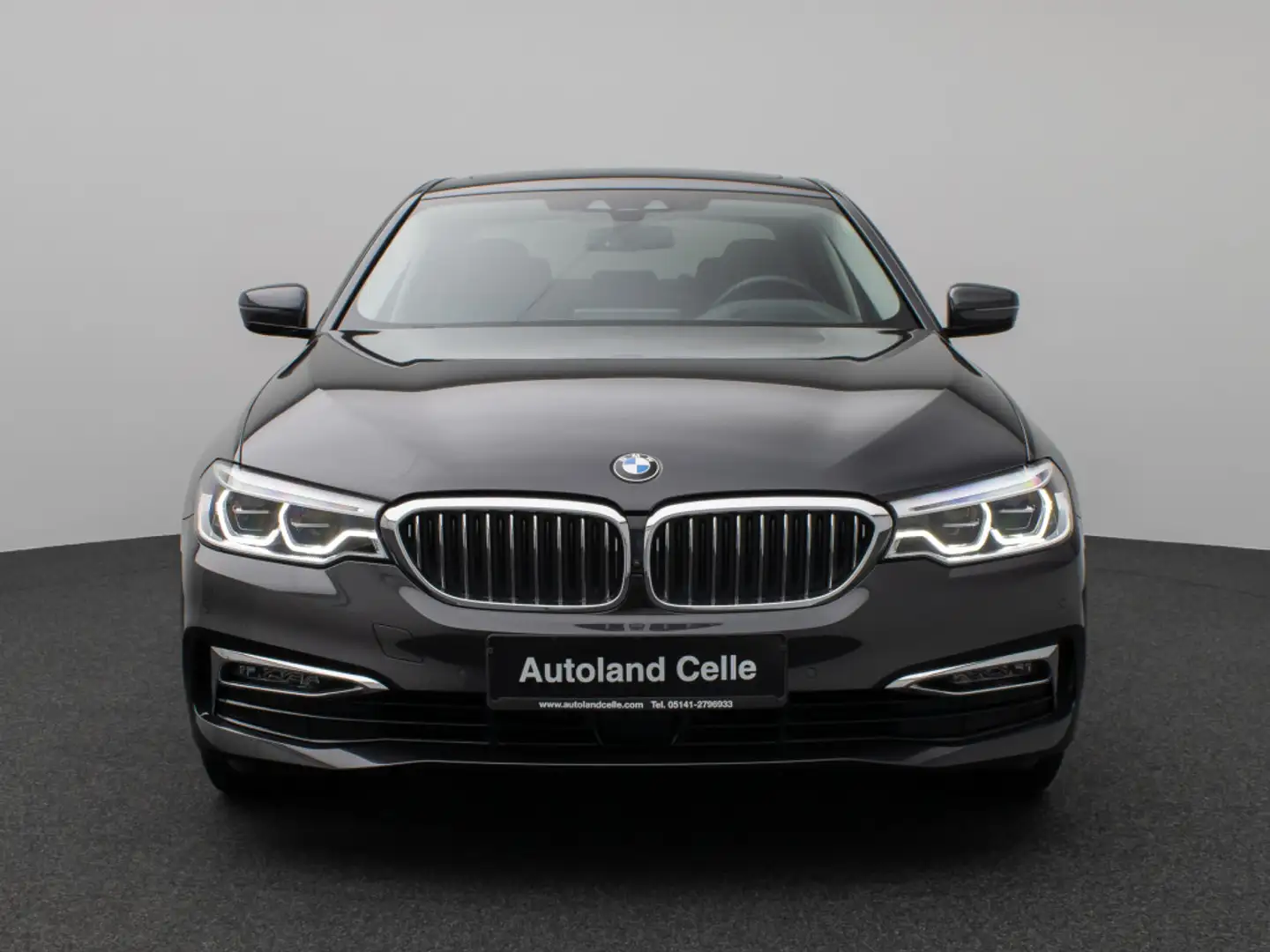 BMW 530 xD LuxuryLine 360°Glasdach HUD HiFi Massage Gris - 2