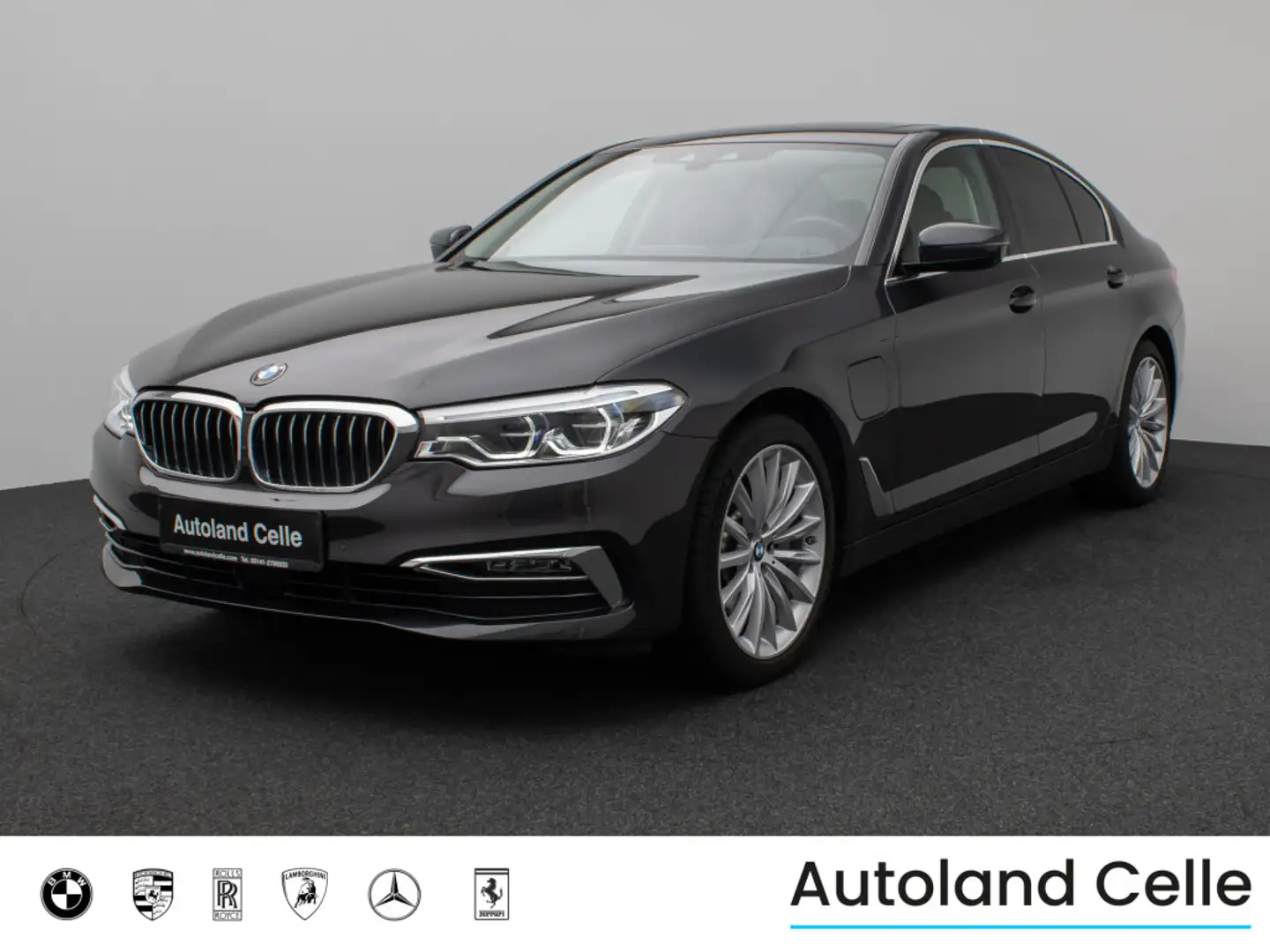 BMW 530 xD LuxuryLine 360°Glasdach HUD HiFi Massage Gris - 1