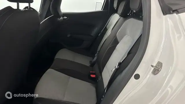 Renault Clio view 13