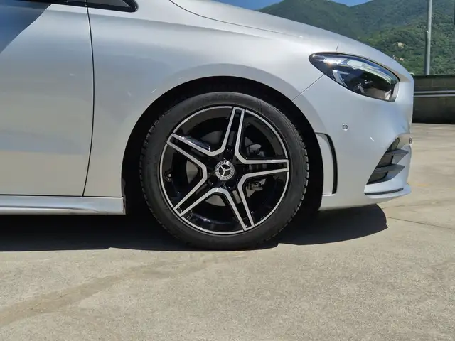 Mercedes-Benz B-Class view 13
