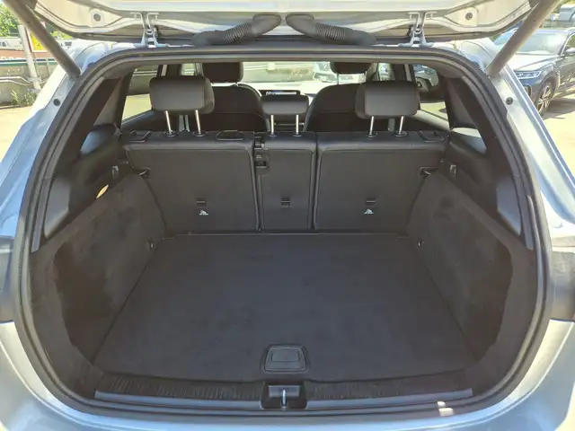 Mercedes-Benz B-Class view 12
