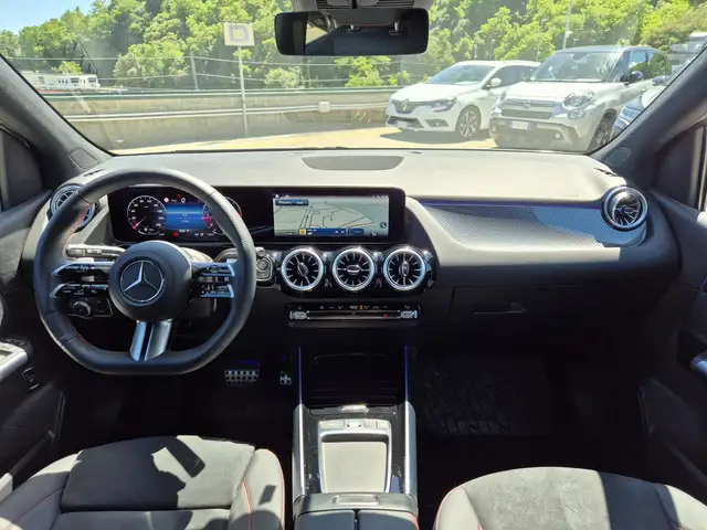 Mercedes-Benz B-Class view 8
