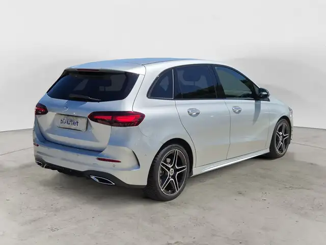 Mercedes-Benz B-Class view 3