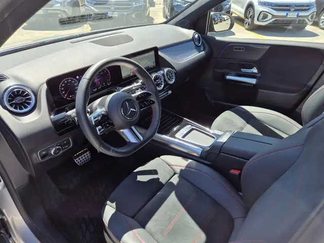Mercedes-Benz B-Class view 6