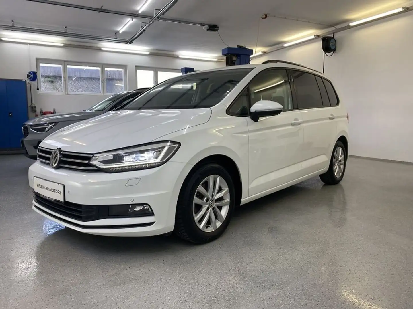 Volkswagen Touran Comfortline 7 Sitzer Weiß - 1
