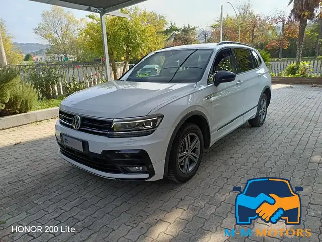 Volkswagen Tiguan Allspace 2.0 TDI SCR DSG 4MOTION R-LINE