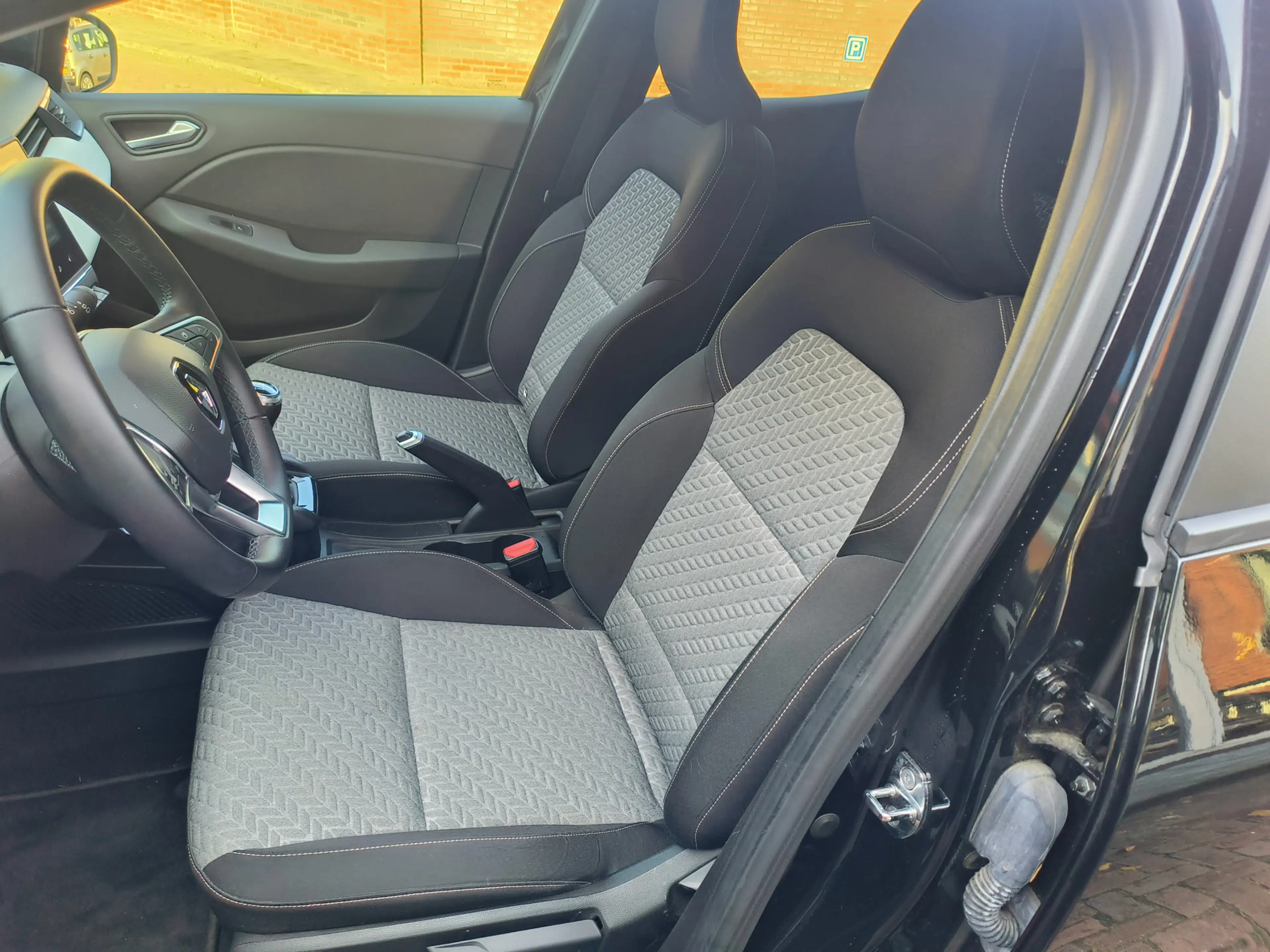 Renault Clio 1.0 TCe 90 Evolution uit 2023 Rijklaar + 12 maande — photo 18