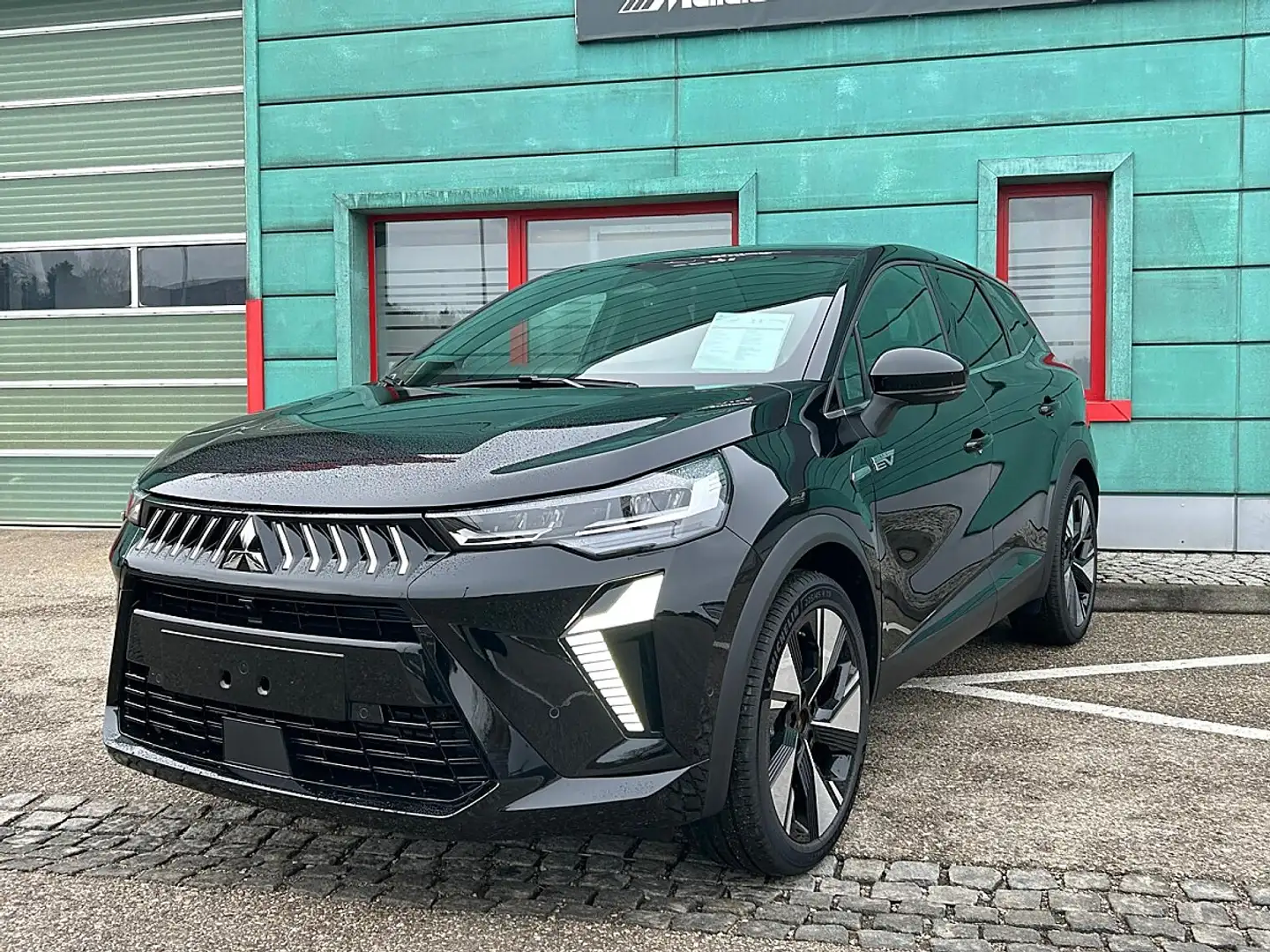 Mitsubishi Grandis 1,8 HEV Intense Aut. Schwarz - 2