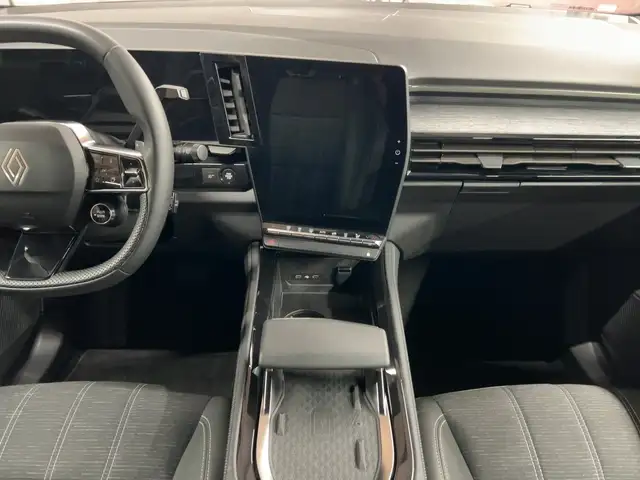 Renault Austral view 12